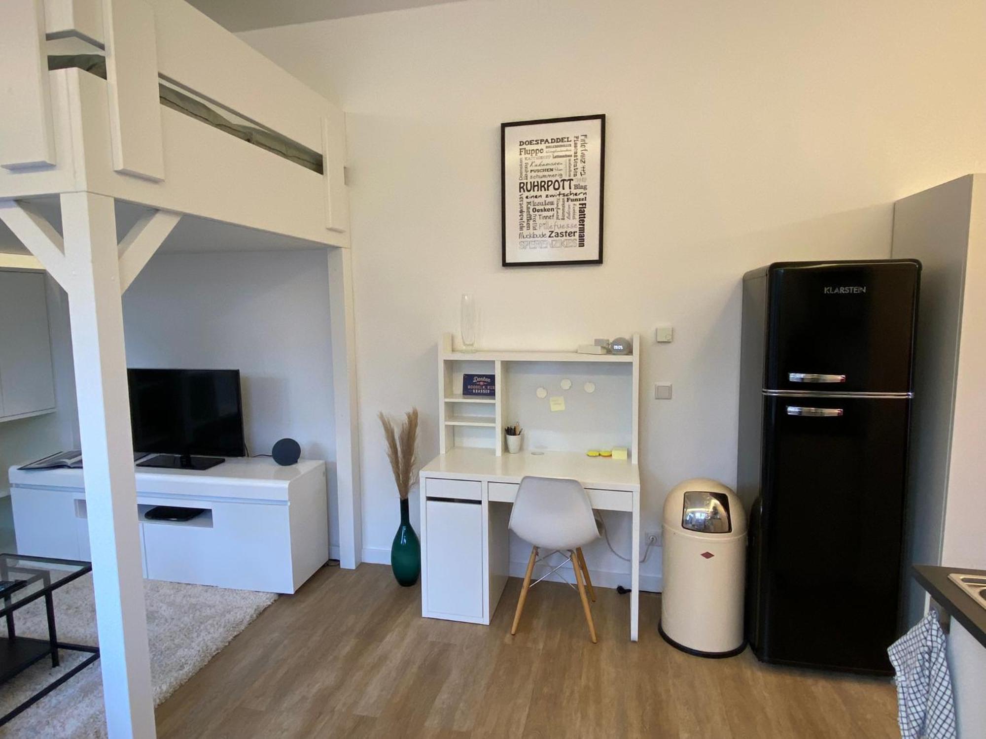 Schoene, Moderne Wohnung Mit Grosszuegiger Terasse Essen Bagian luar foto