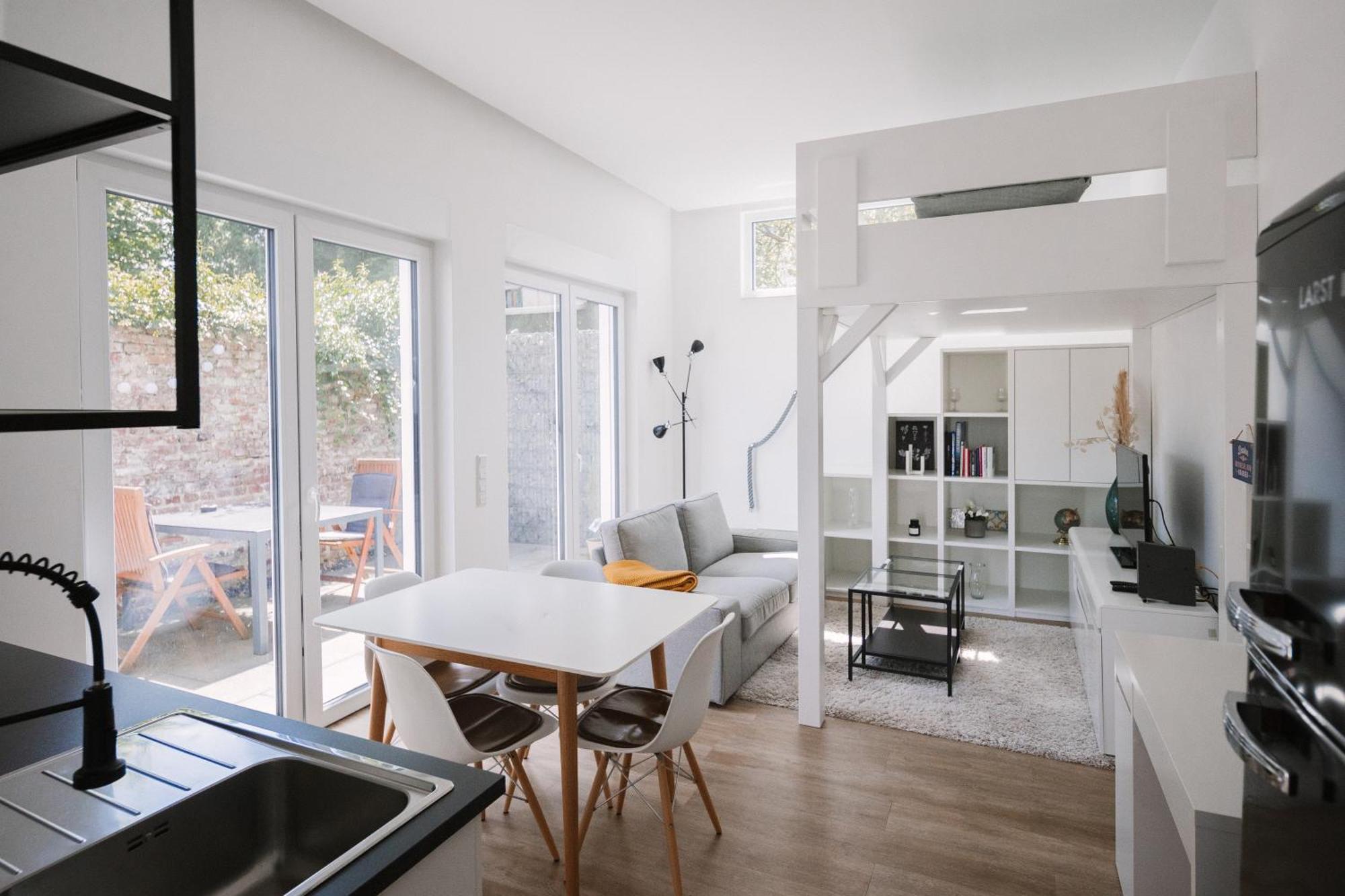 Schoene, Moderne Wohnung Mit Grosszuegiger Terasse Essen Bagian luar foto